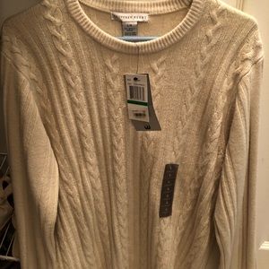 Geoffrey Beene size large cable knit sweater